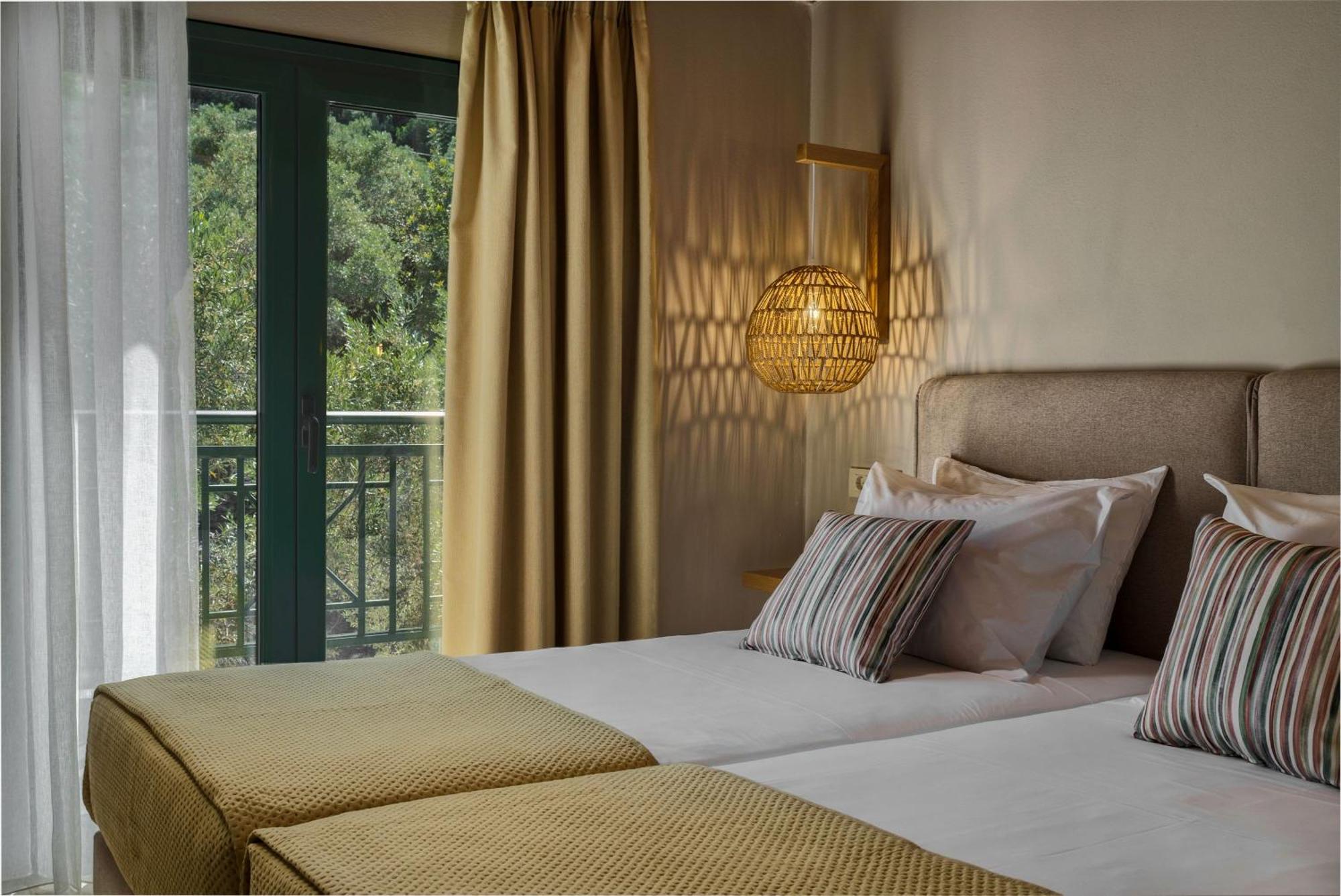 Anatoli Apartments - Tranquil Location & Stunning Views, By Zantewize Marathiás Rum bild