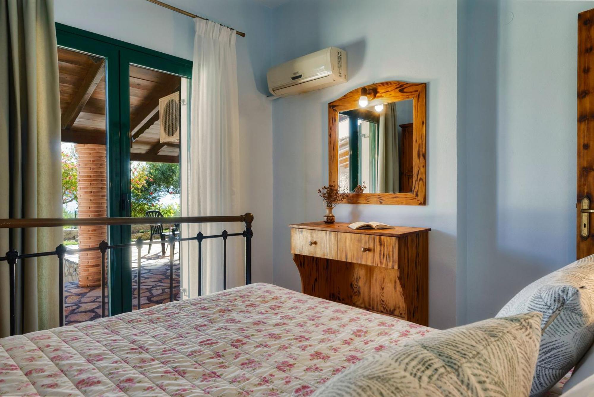 Anatoli Apartments - Tranquil Location & Stunning Views, By Zantewize Marathiás Rum bild