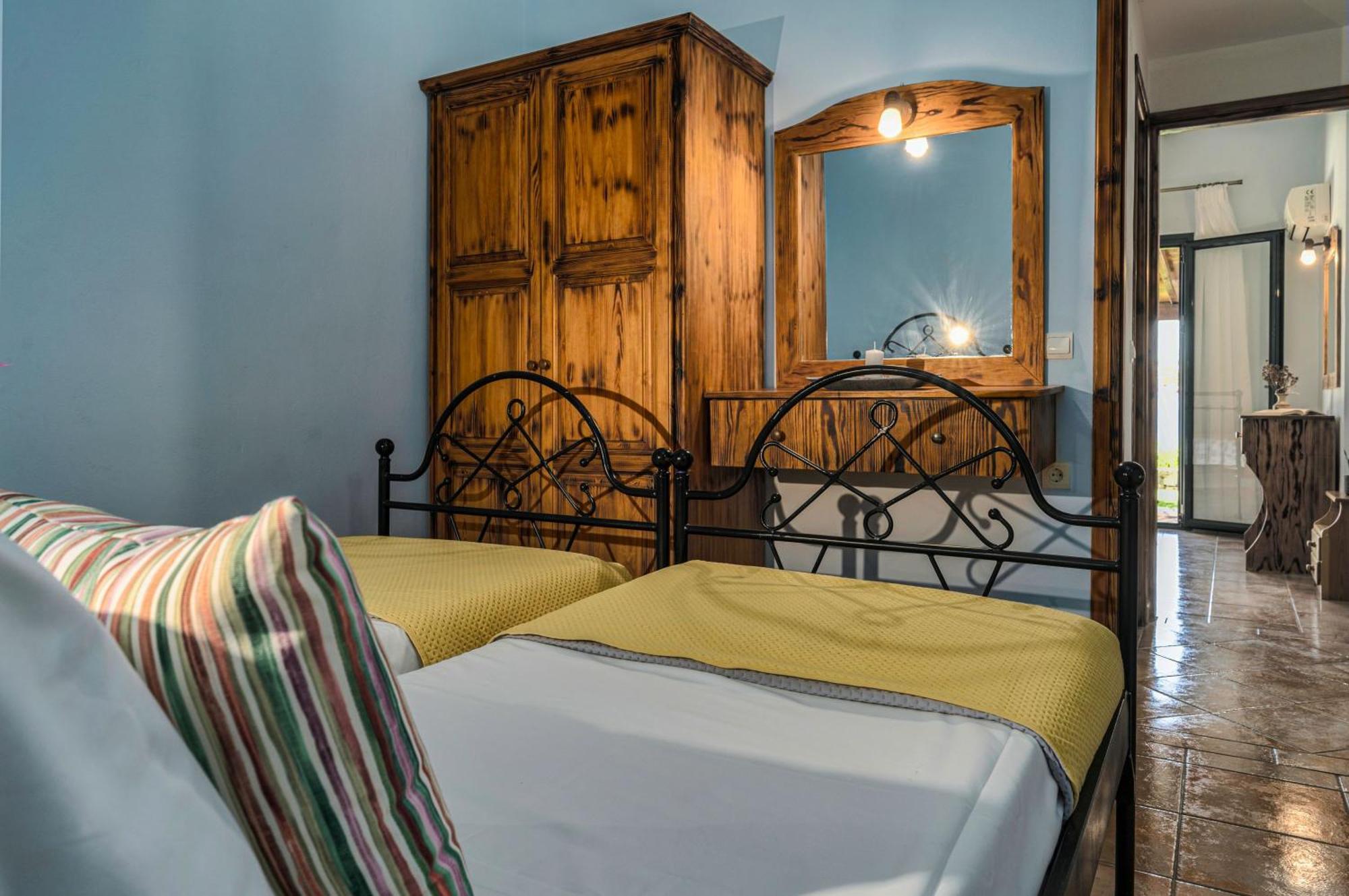 Anatoli Apartments - Tranquil Location & Stunning Views, By Zantewize Marathiás Rum bild